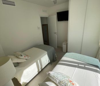 df7e3933-d95d-4884-aed4-de757907e651
